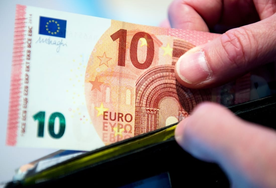 10 euro armer en een goed humeur rijker