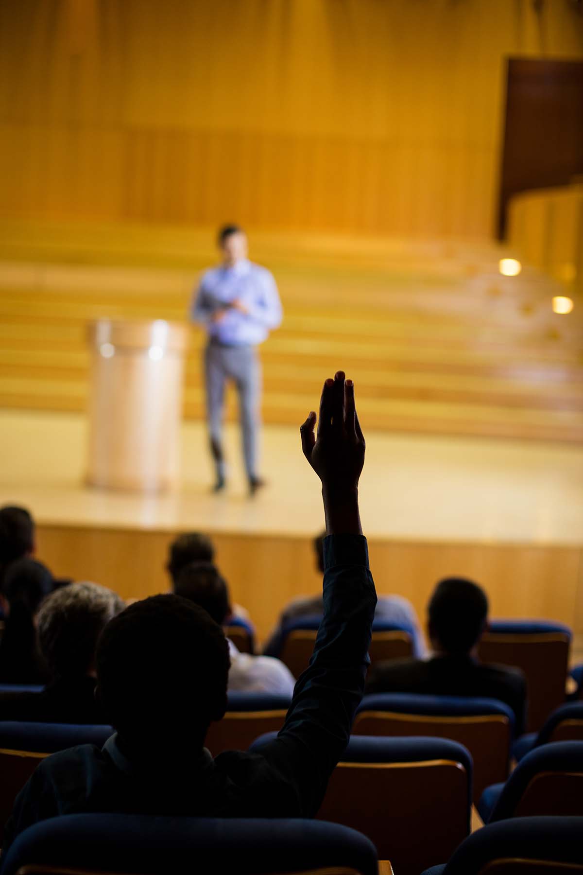 hoe vind ik inspirerende sprekers doelgroep publiek