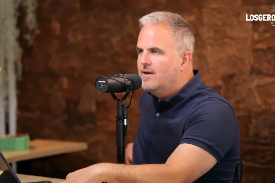 niek van den adel BONUS LosgeroestCAST Je hoeft geen benen te hebben om stappen te zetten