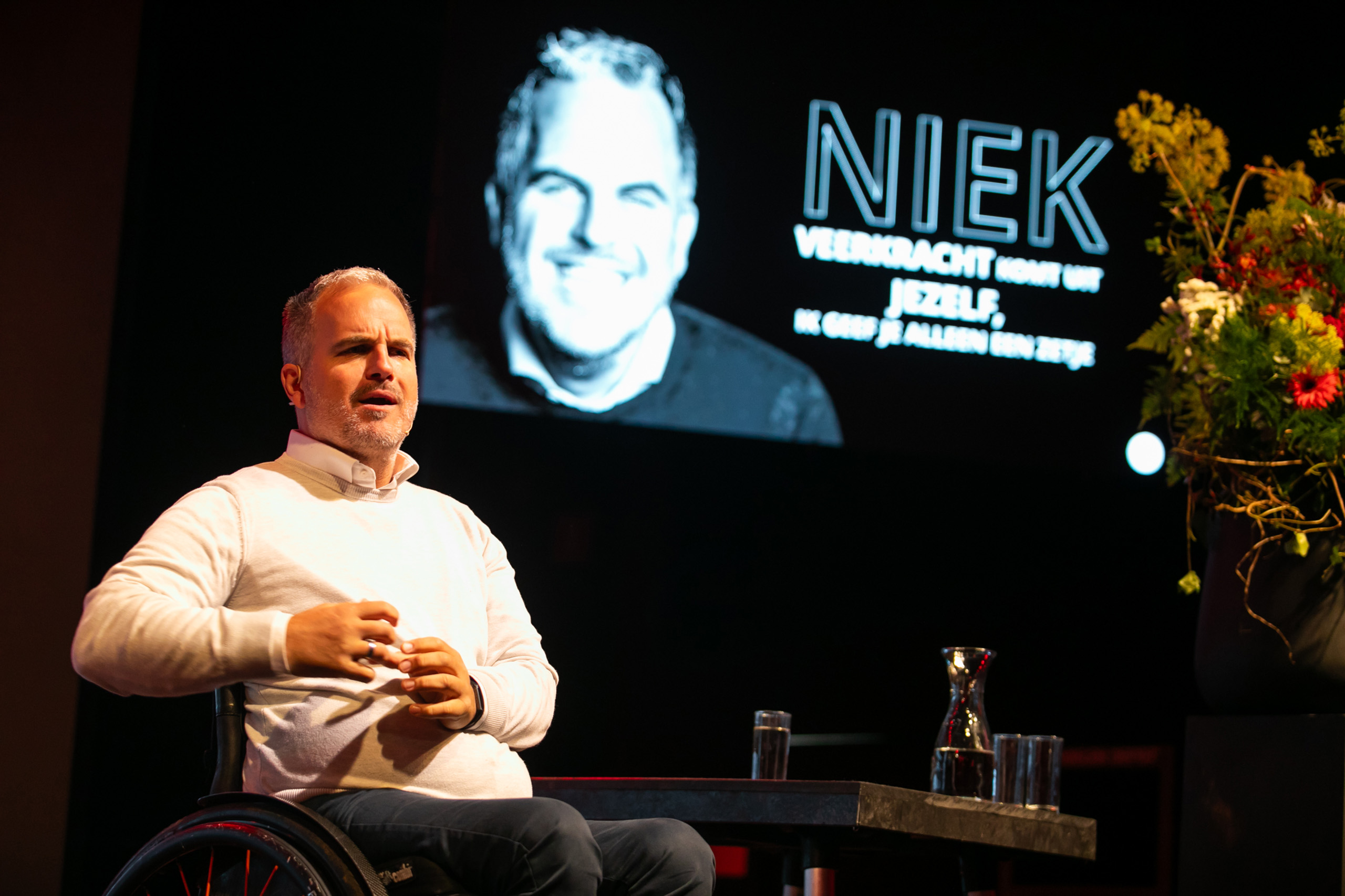 niek van den adel spreker muzikale beleving keynotes schrijver veerkracht losgeroest