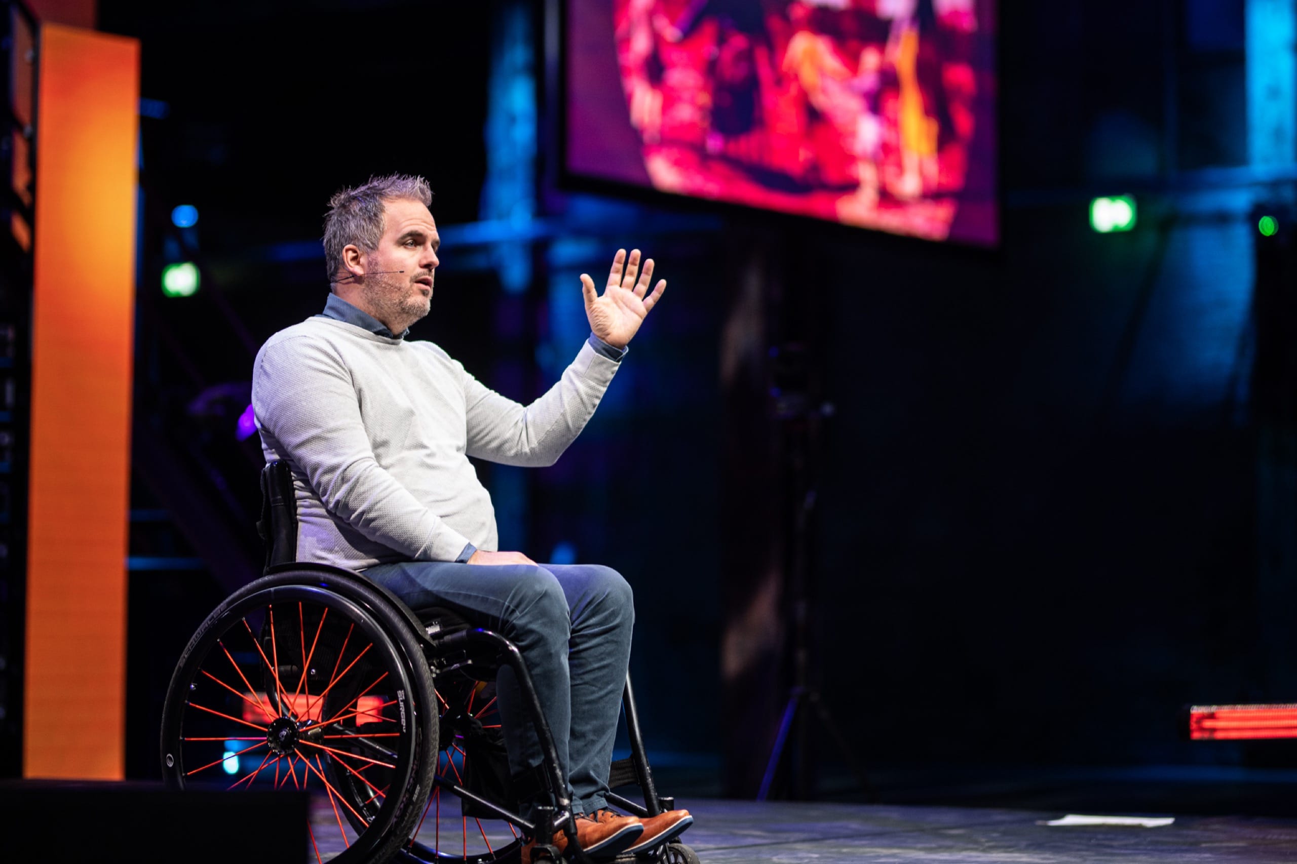 spreker veerkracht pers niek van den adel mr featherforce
